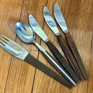 Lot of Wooden and Faux Wood Mid-Century Flatware Pieces – 5 Pieces